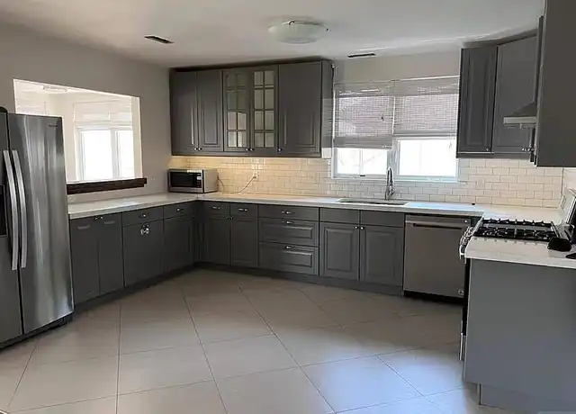 Property at 1083 Edgewood Ln Unit A, Fort Lee, NJ, 07024, 4 beds, 2 baths, [object Object]