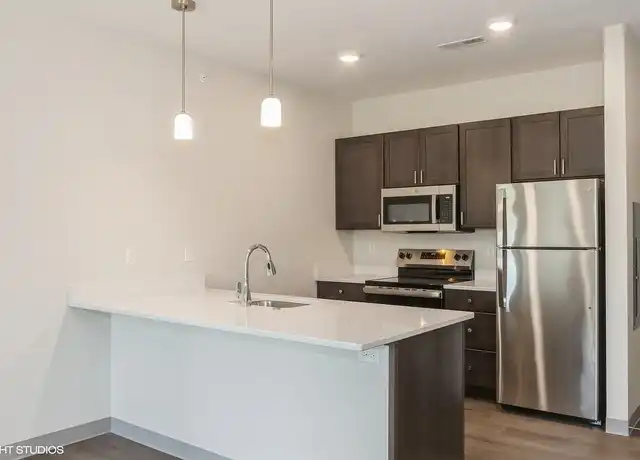 Property at Parkway West Apartments- Tower 4 - 4125 Westdale Pkwy SW, Cedar Rapids, IA, 52404, 1-2 bed, 1 bath, [object Object]