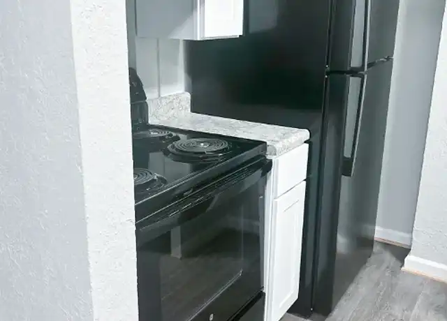 Property at Seven Oaks Apartments - 869 36th St, Newport News, VA, 23607, 2 beds, 1 bath, [object Object]