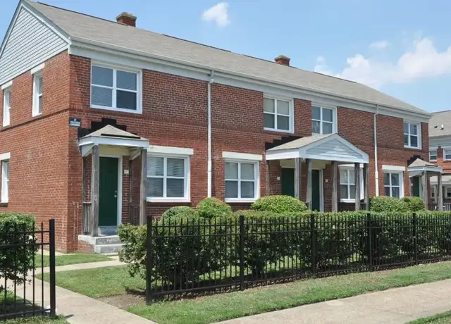 Photo of 869 36th St, Newport News, VA 23607