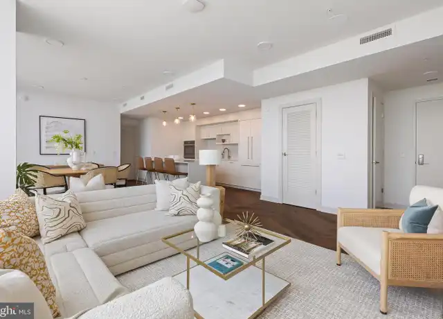 Property at 2055 15th St N Unit 2004, Arlington, VA, 22201, 2 beds, 2.5 baths, [object Object]