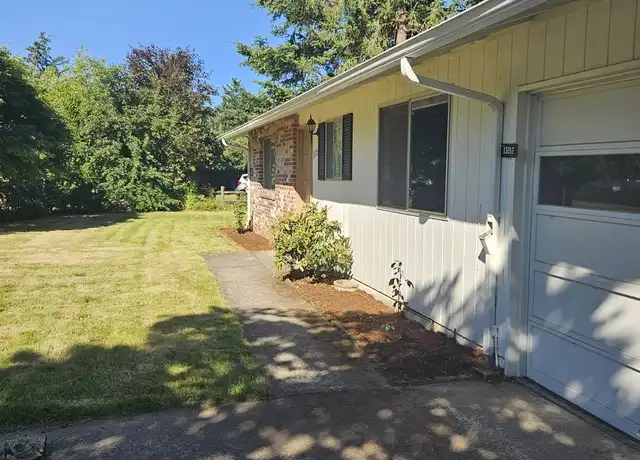 Property at 13202 NE Couch St, Portland, OR, 97230, 3 beds, 1 bath, [object Object]