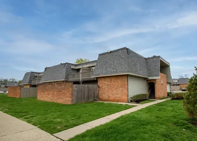 Property at Rivers Edge Apartments and Townhomes - 4339 Riverside Dr, Dayton, OH, 45405, 1-2 bed, 1 bath, [object Object]