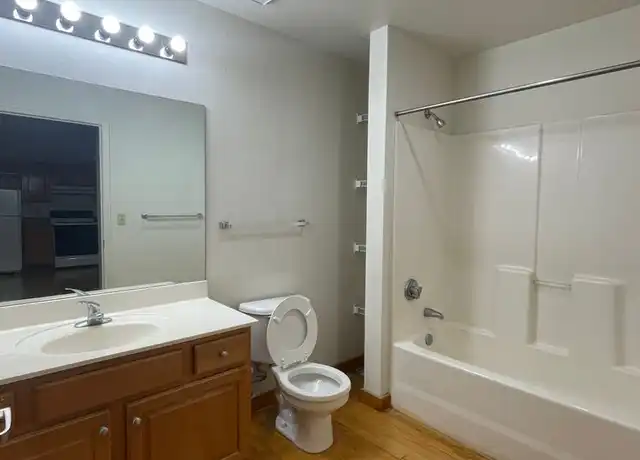 Property at 1004 Baltimore Ave Unit 506, Kansas City, MO, 64105, 1 bed, 1 bath, [object Object]