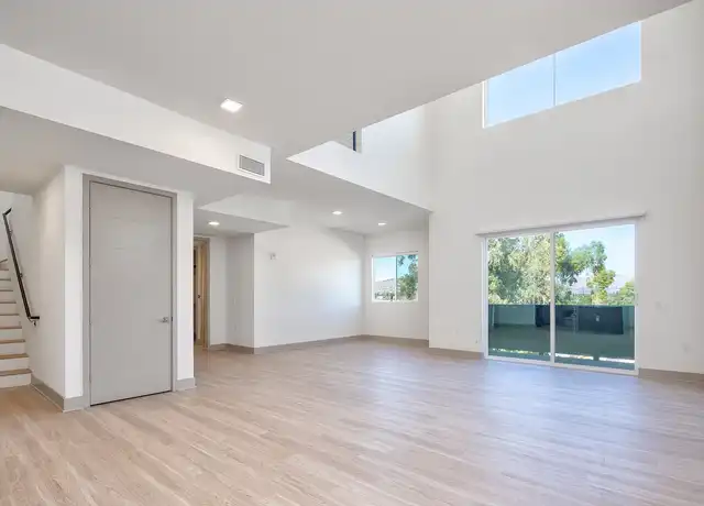 Property at The 6800 - 6800 Variel Ave, Canoga Park, CA, 91303, 2 beds, 2 baths, [object Object]