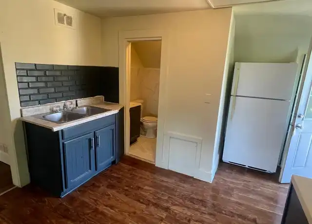 Property at 1037 Bluff St Unit 2, Beloit, WI, 53511, 2 beds, 1 bath, [object Object]