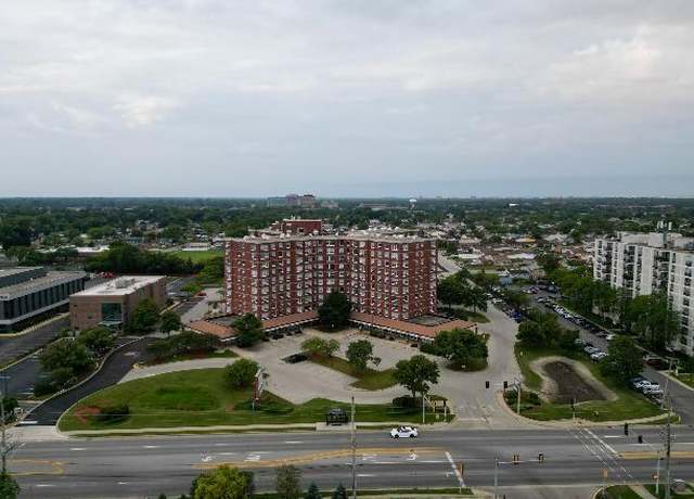 Photo of 9606 Golf Ter, Des Plaines, IL 60016