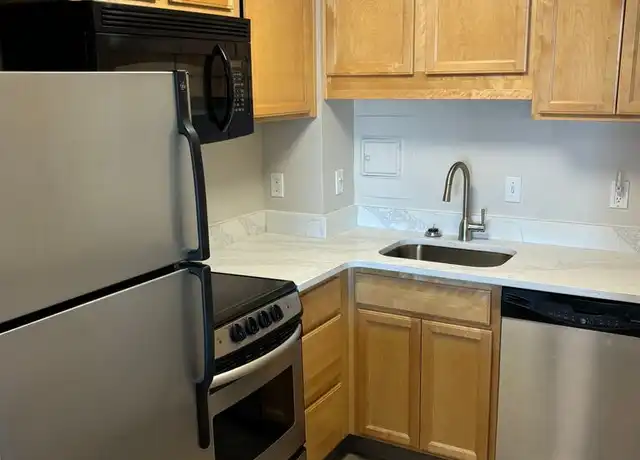 Property at 5 Grandview Ave Unit 202, Pittsburgh, PA, 15211, 0 beds, 1 bath, [object Object]