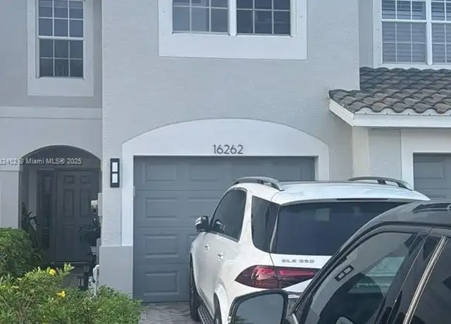 Property at 16262 Ravina Way, Naples, FL, 34110, 3 beds, 2.5 baths, [object Object]