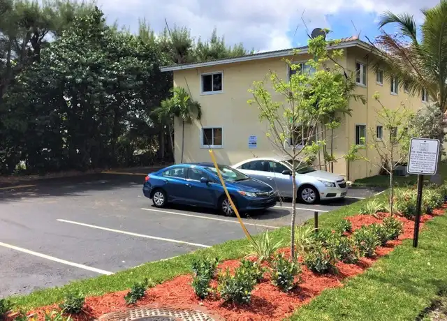 Property at 3009 N Andrews Ave Unit 8, Wilton Manors, FL, 33311, 2 beds, 1 bath, [object Object]