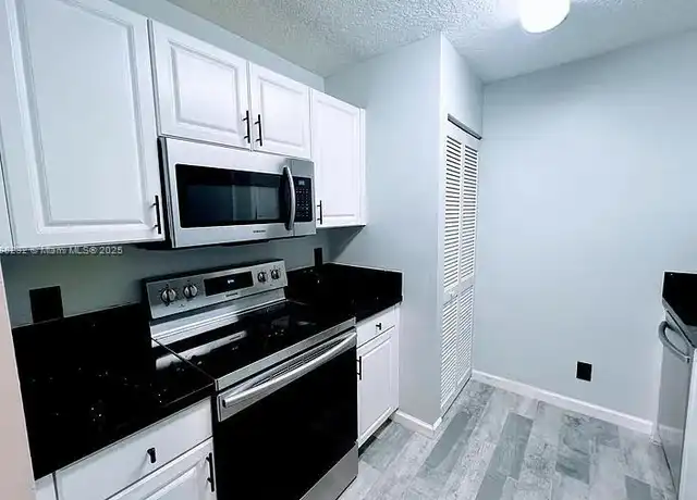 Property at 649 E Sheridan St #112, Dania, FL, 33004, 1 bed, 1 bath, [object Object]