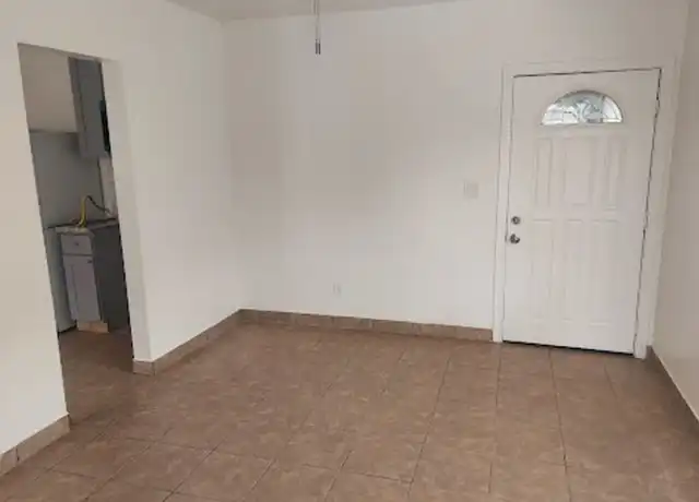 Property at 839 W 84th St Unit 839 3/4, Los Angeles, CA, 90044, 2 beds, 1 bath, [object Object]
