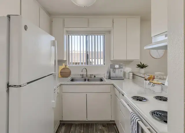 Photo of 8655 Graves Ave, Santee, CA 92071