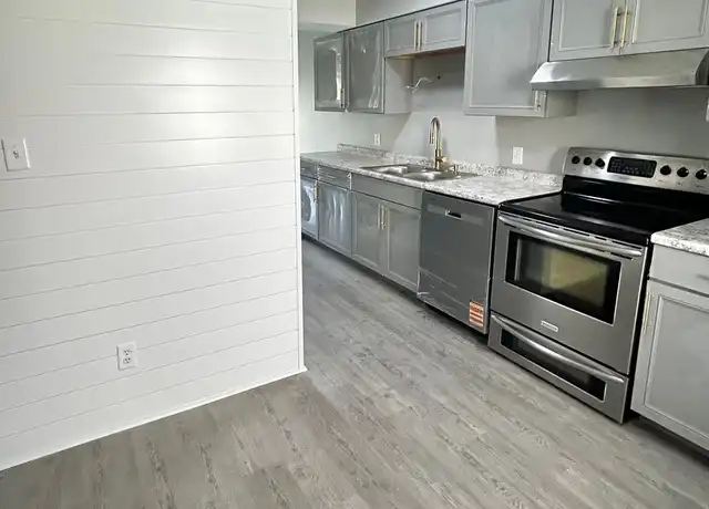Property at Willow Trace Apartments (E, F, G, &H) - 1509 Pine St, Valdosta, GA, 31601, 2 beds, 1.5 baths, [object Object]