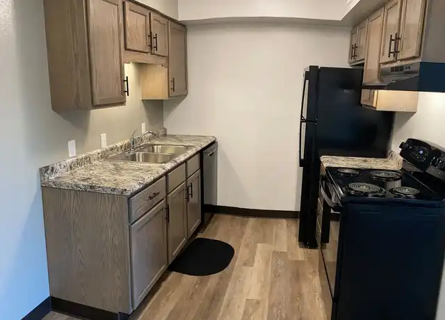 Property at 425 Colby Rd, Waterloo, IA, 50701, 2 beds, 1 bath, [object Object]