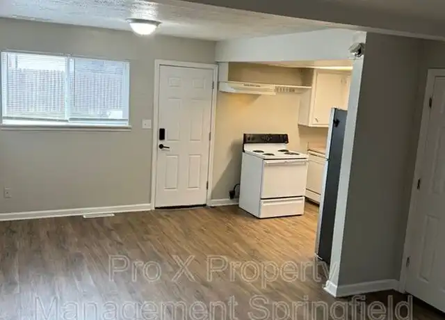 Property at 2929 E University St Unit 7, Springfield, MO, 65804, 2 beds, 1 bath, [object Object]