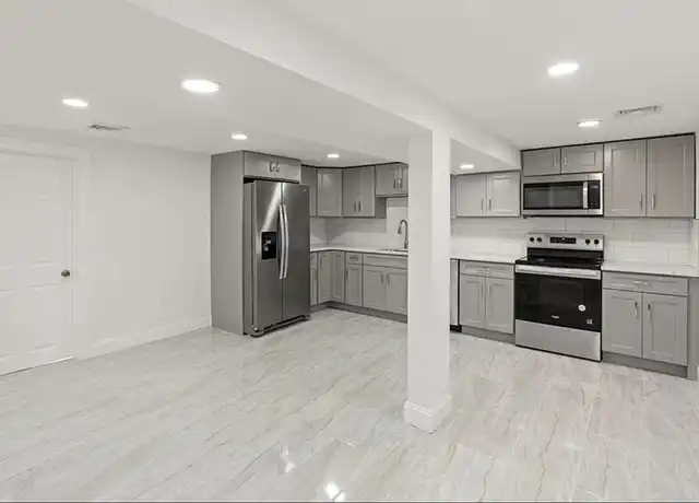 Property at 320 Malden St Unit 1, Revere, MA, 02151, 3 beds, 2 baths, [object Object]