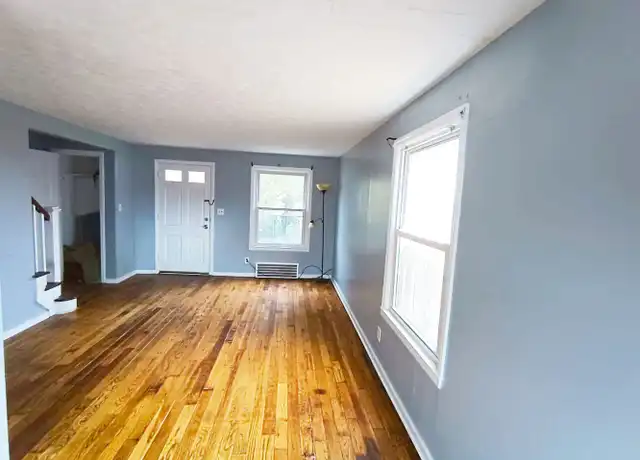 Property at 1510 E 248th St Unit 248, Euclid, OH, 44117, 2 beds, 1 bath, [object Object]