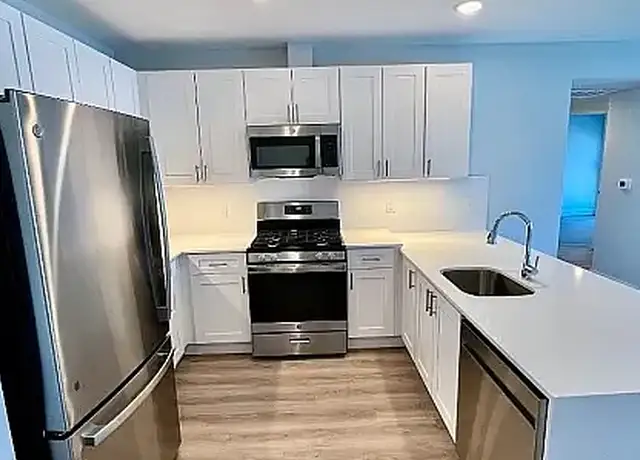 Photo of 168 Emmet St, Newark, NJ 07114