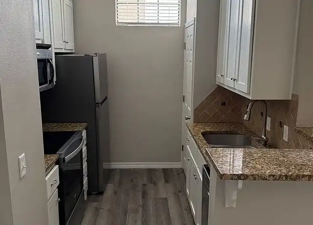 Property at Silver Sands Luxury Apartments - 6630 S Peoria Ave, Tulsa, OK, 74136, 1 bed, 1 bath, [object Object]