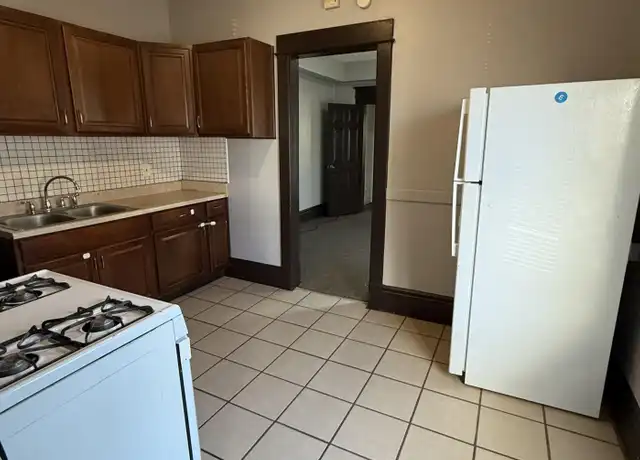 Property at 683 Sherburne Ave Unit 1, St Paul, MN, 55104, 2 beds, 1 bath, [object Object]