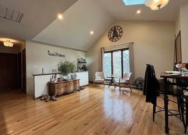 Property at 15 Burghardt St Unit B, Worcester, MA, 01604, 2 beds, 1 bath, [object Object]