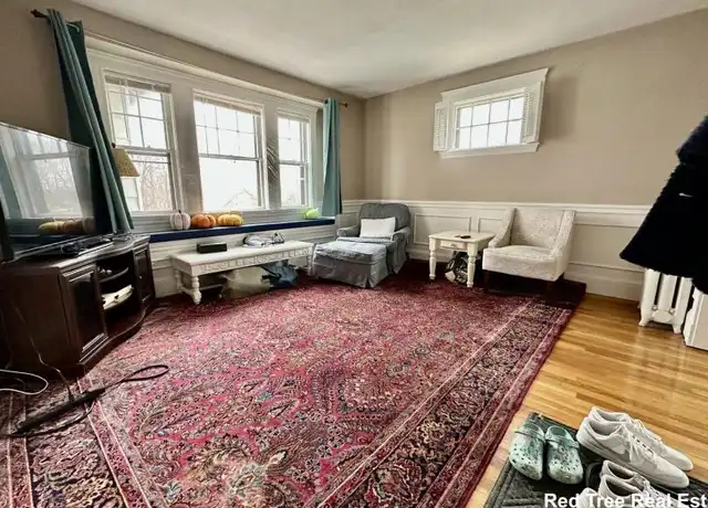 Property at 102 Bennett St, Brighton, MA, 02135, 3 beds, 1 bath, [object Object]