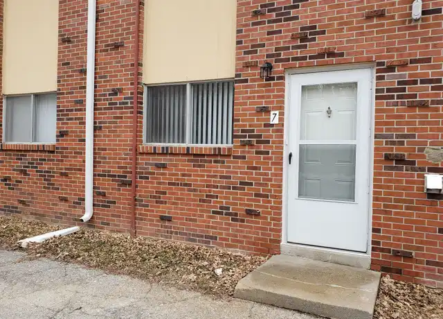 Property at 1511 Thomas Dr Unit 1511-3, Bellevue, NE, 68005, 1 bed, 1 bath, [object Object]