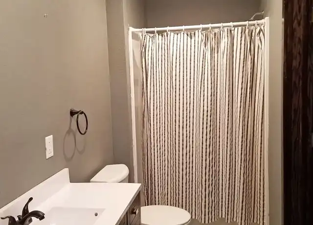 Property at 312 6th St S Unit 318, La Crosse, WI, 54601, 3 beds, 1 bath, [object Object]