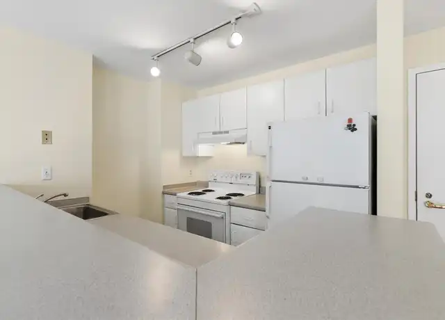 Property at 534 Beacon St #301, Boston, MA, 02215, 1 bed, 1 bath, [object Object]