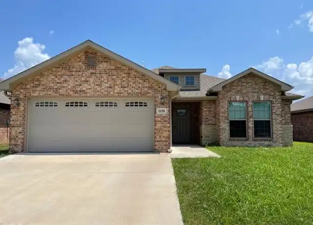Property at 1129 N Oak Way, Webb City, MO, 64870, 3 beds, 2 baths, [object Object]