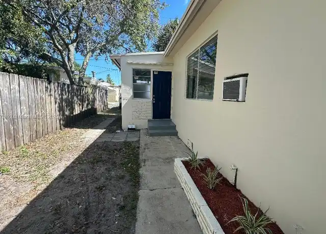 Property at 1948 Lincoln St Unit 2, Hollywood, FL, 33020, 1 bed, 1 bath, [object Object]