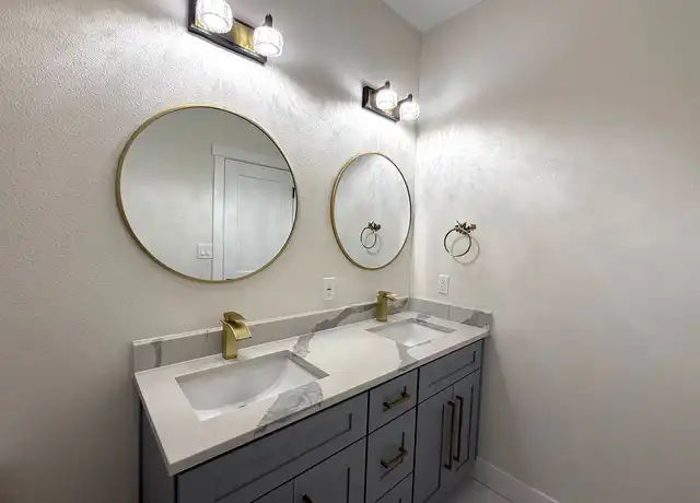 Property at 3918 W Everett St #1, Tampa, FL, 33616, 3 beds, 2.5 baths, [object Object]