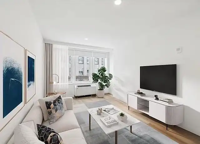 Property at 20 Broad St Unit 1812, New York, NY, 10005, 1 bed, 1 bath, [object Object]