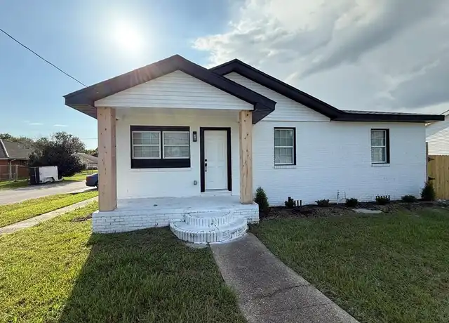 Property at 2300 Delille St, Chalmette, LA, 70043, 3 beds, 2 baths, [object Object]
