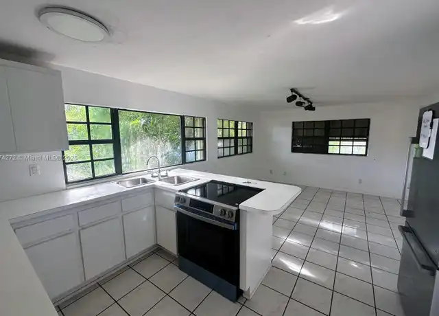 Property at 1321 SW 14th Ave Unit BACK, Miami, FL, 33145, 1 bed, 1 bath, [object Object]