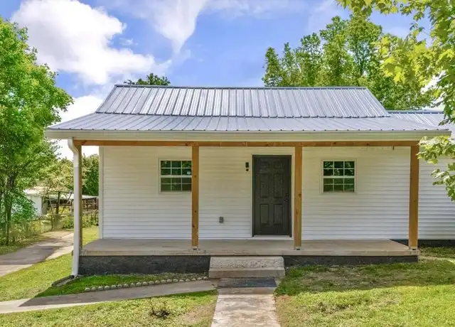 Property at 2021 3rd Rd, Knoxville, TN, 37914, 3 beds, 2 baths, [object Object]