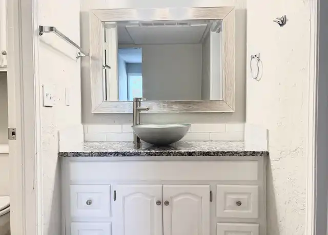 Property at 900 NW 24th St Unit 812-02, Oklahoma City, OK, 73106, 1 bed, 1 bath, [object Object]