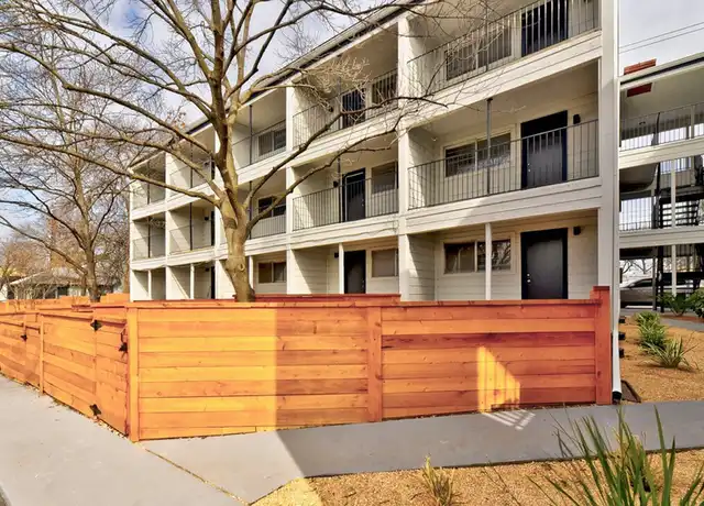 Property at 415 W 38th St Unit 322, Austin, TX, 78705, 1 bed, 1 bath, [object Object]