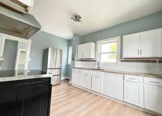 Property at 911 Broadway Unit 2, Chelsea, MA, 02150, 5 beds, 1 bath, [object Object]