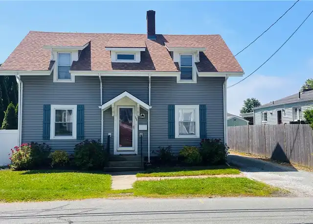 Property at 105 Bliss Rd, Newport, RI, 02840, 2 beds, 1.5 baths, [object Object]
