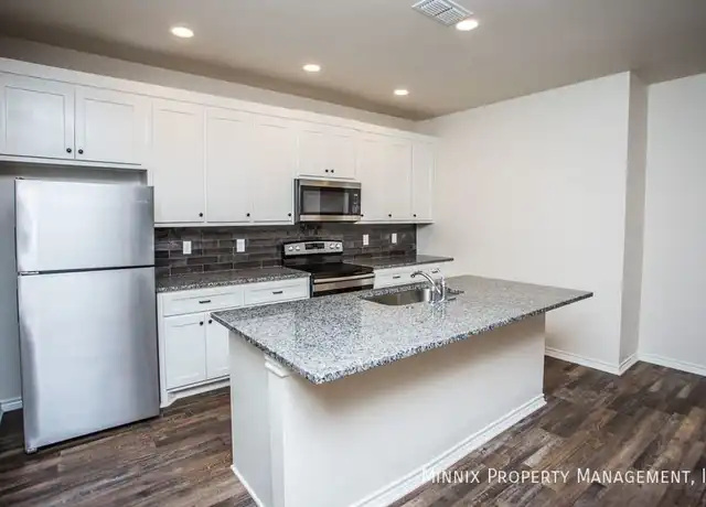 Property at 5526 122nd St Unit B, Lubbock, TX, 79424, 3 beds, 3 baths, [object Object]