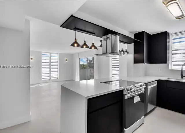 Property at 8305 Crespi Blvd Unit 3, Miami Beach, FL, 33141, 2 beds, 2 baths, [object Object]