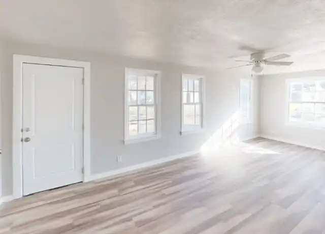Property at 1109 W Beech Ave, Duncan, OK, 73533, 2 beds, 1 bath, [object Object]