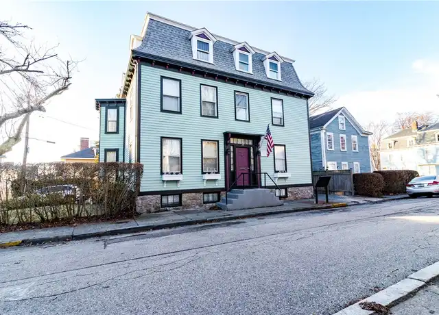 Property at 21 School St #2, Newport, RI, 02840, 1 bed, 1 bath, [object Object]