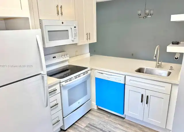 Property at 1192 Coral Club Dr #1192, Coral Springs, FL, 33071, 2 beds, 2 baths, [object Object]