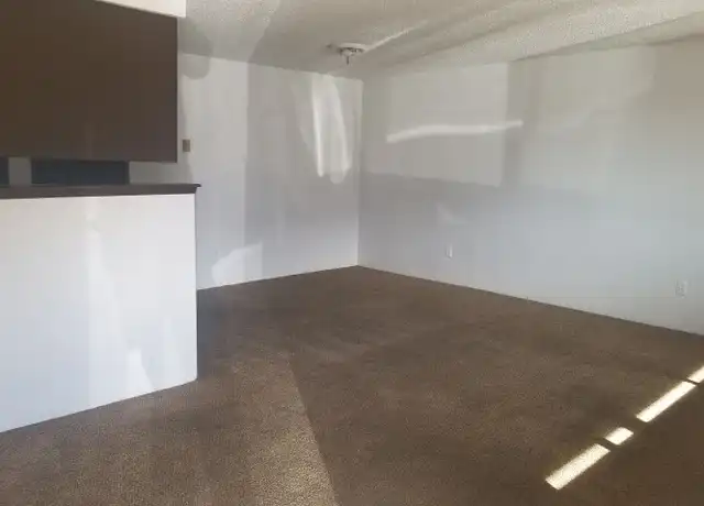 Property at 720 N 5th Ave Unit 23, Yakima, WA, 98902, 1 bed, 1 bath, [object Object]