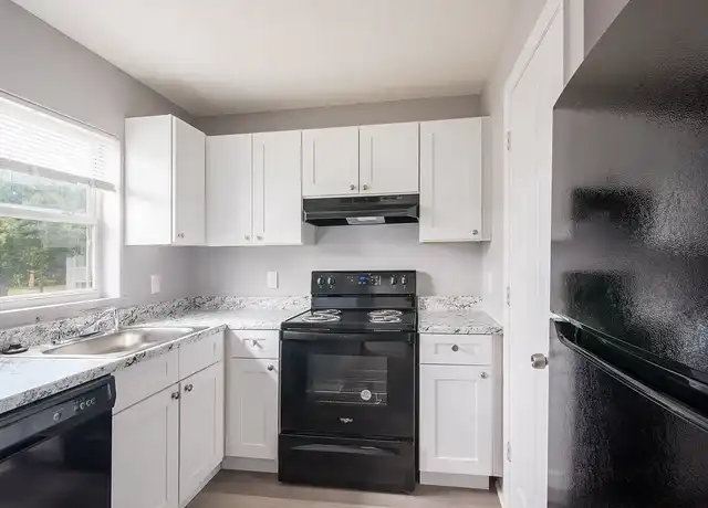 Property at Rolling Hills Apartment Homes - 5402 Pine Chase Dr, Orlando, FL, 32808, 2-3 beds, 2 baths, [object Object]