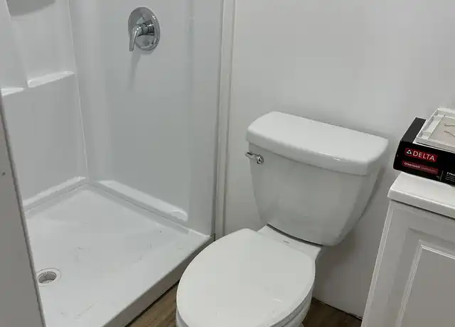 Property at 24 NW 50th Ave Unit 5, Miami, FL, 33126, 1 bed, 1 bath, [object Object]