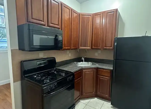 Property at 700 Bergenline Ave Unit 02, Union City, NJ, 07087, 2 beds, 1 bath, [object Object]